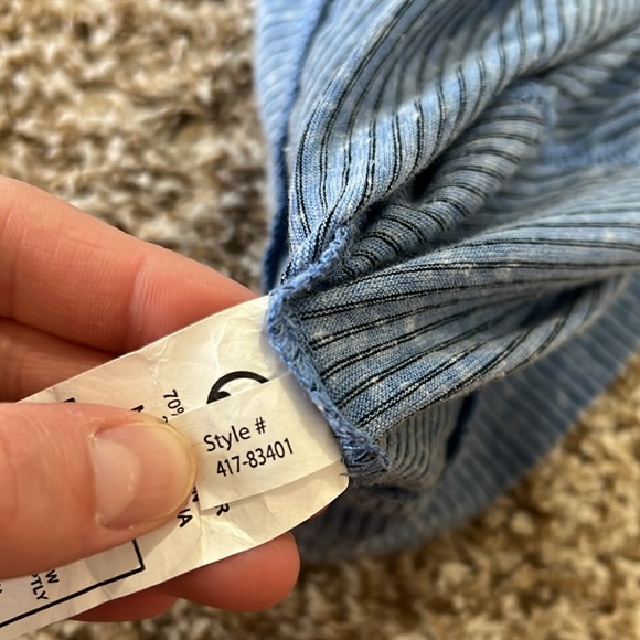 Mod-O-Doc Women’s V Neck Blouse - Picture 8 of 8